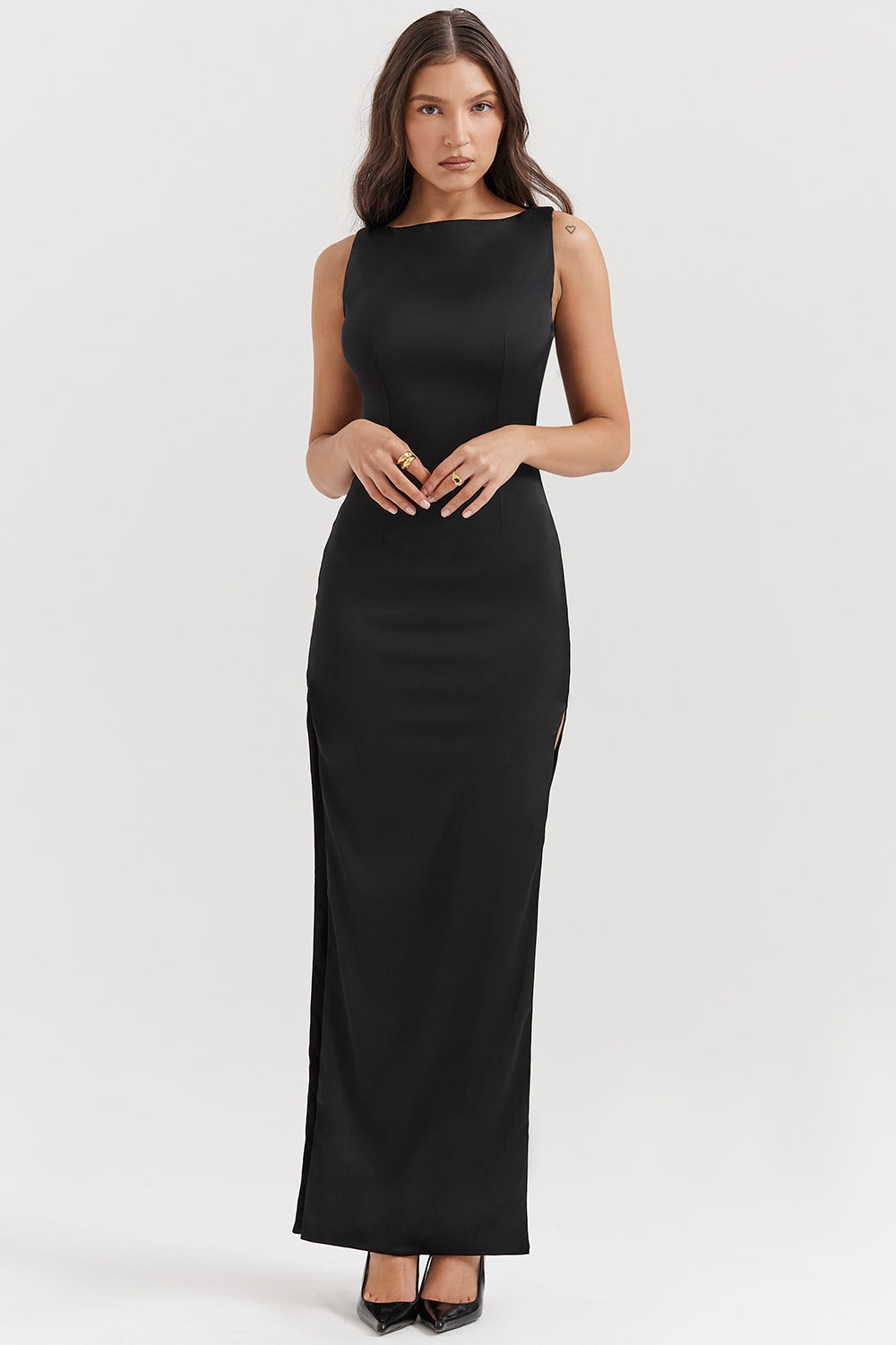 Chaveli | Robe longue noire sans manches