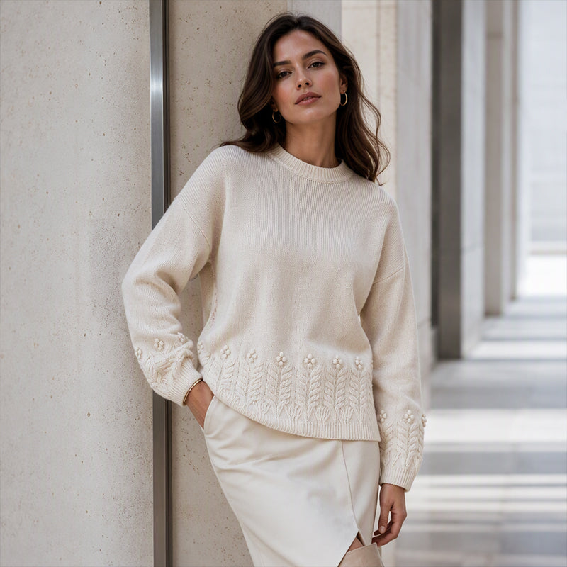 Bérénice | Pull en maille douce à détail fleuri